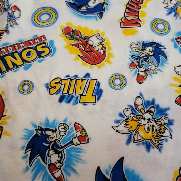 💲Sonic the Hedgehog 14/16 Tee - Picture 3 of 3